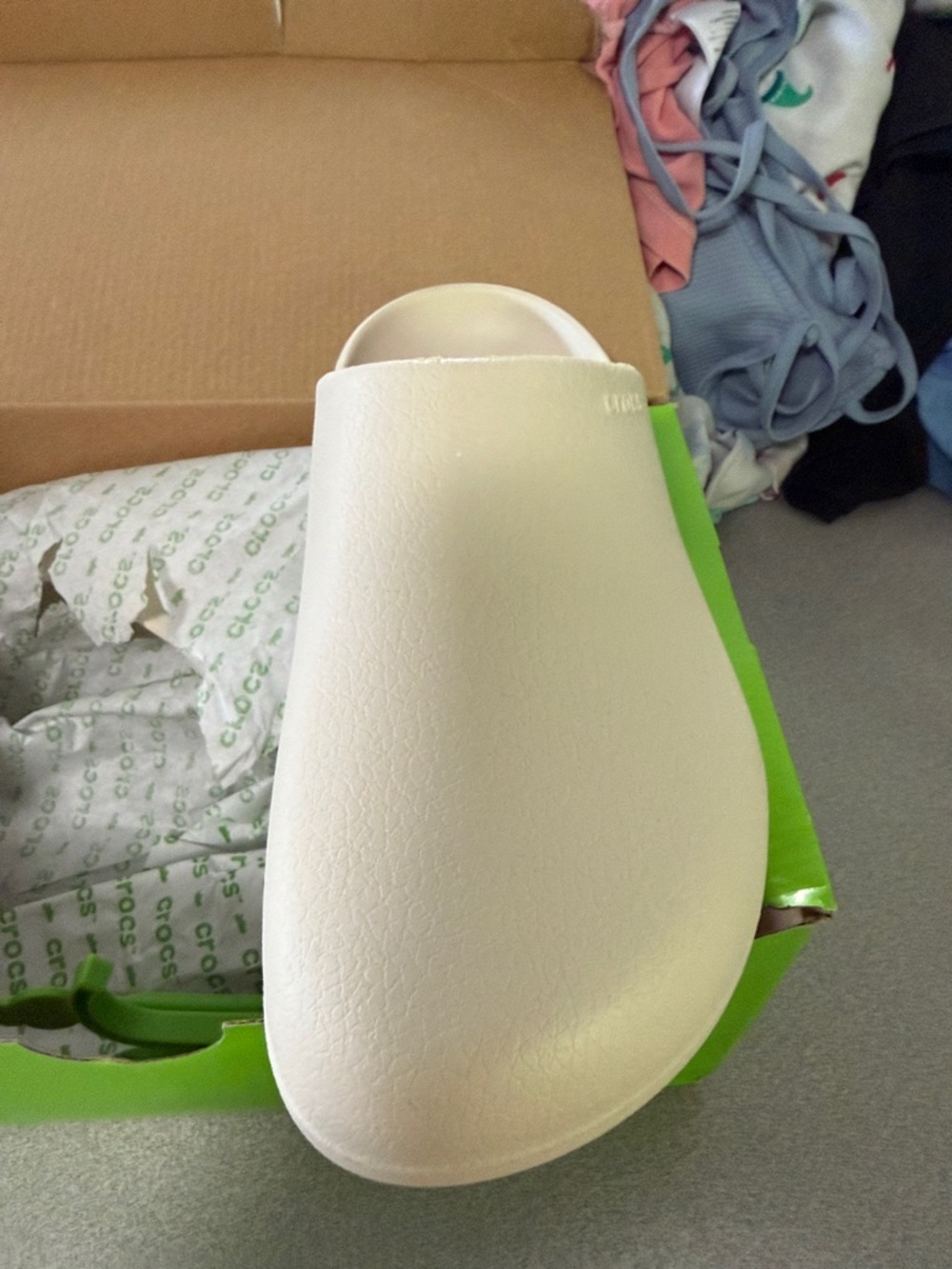 CROCS Classic Slide Clog - Ivory/Off-White - Picture 2 of 5